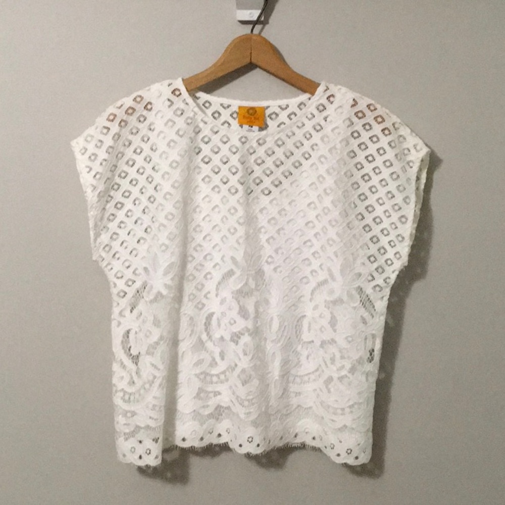 Ruby Rd. White Top Lace Overlay Short Sleeve, tank top underneath medium petite